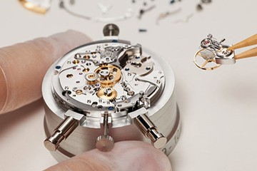 成都欧米茄机械表为什么走停